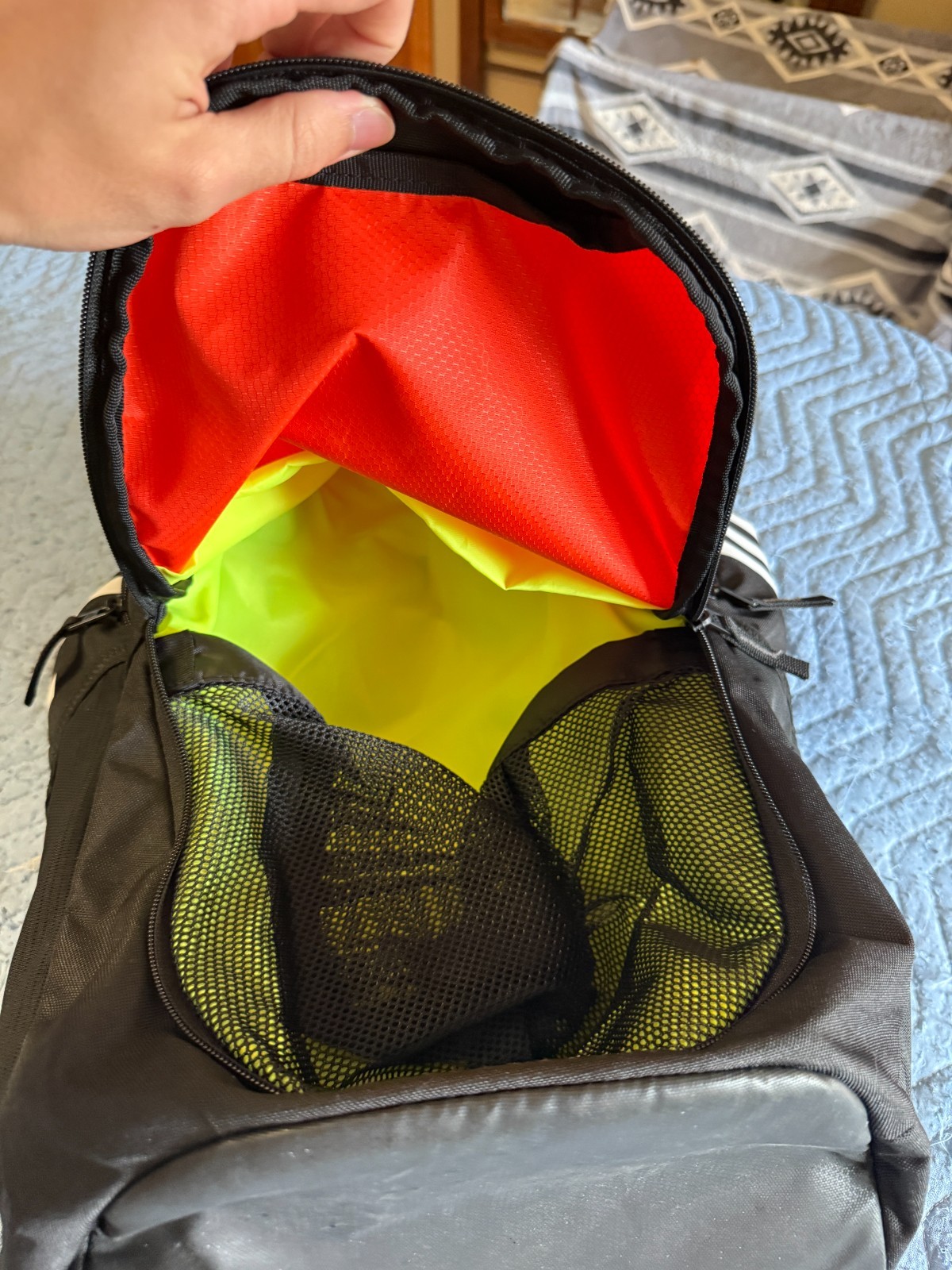 Adidas Soccer Backpack in Orange (Used – Excellent)