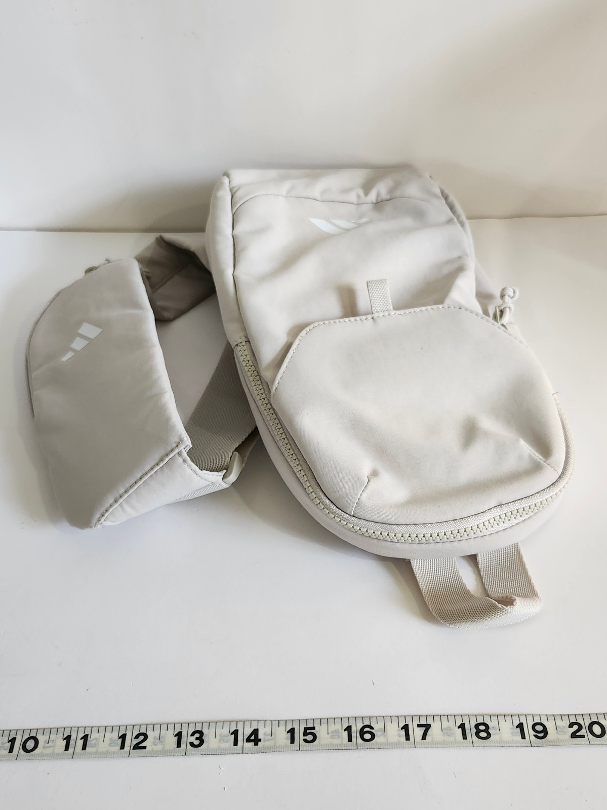 adidas Essentials 3 Sling Crossbody Bag with Carabiner and Multi-Pocket