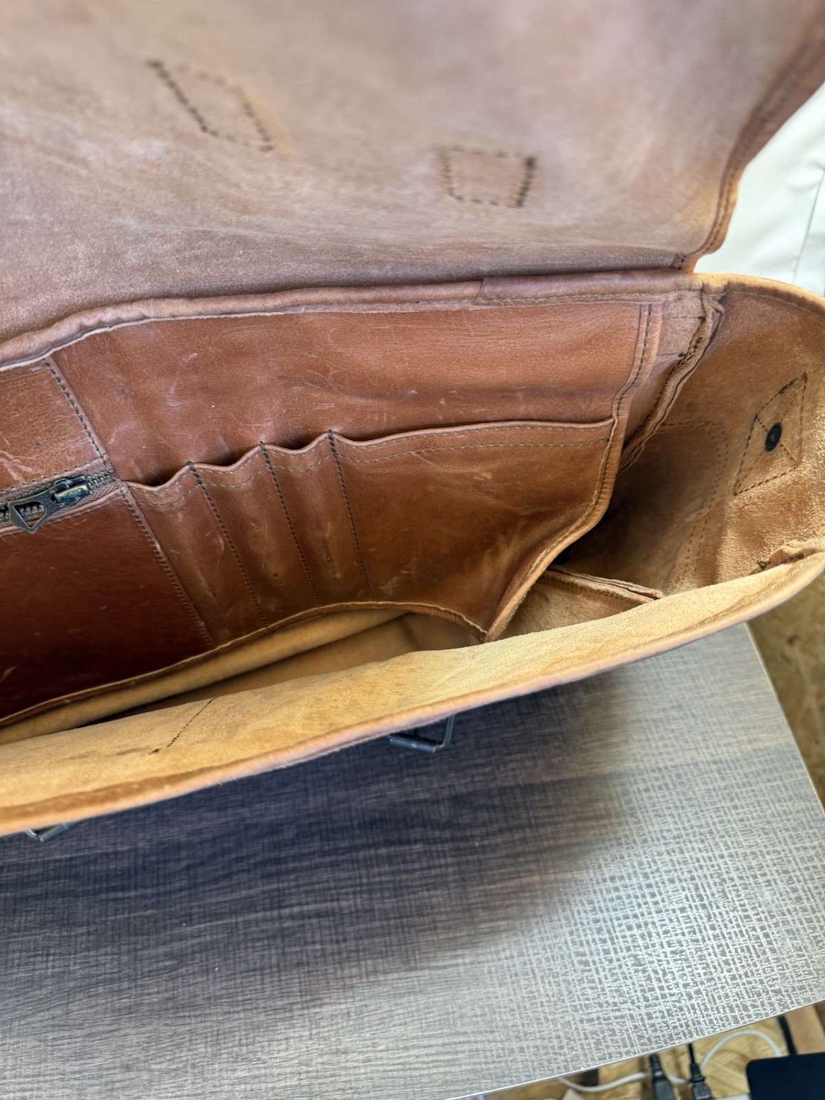 Whipping Post WP Standard Large Leather Messenger Bag Brown Distressed