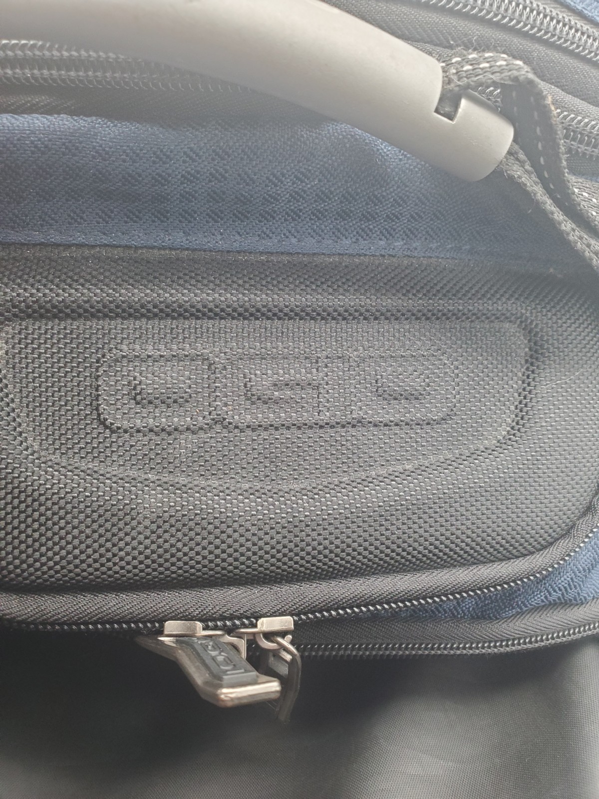 OGIO Prospect Tech Vault Airflow Laptop Backpack Unixsex Blue Black Zip