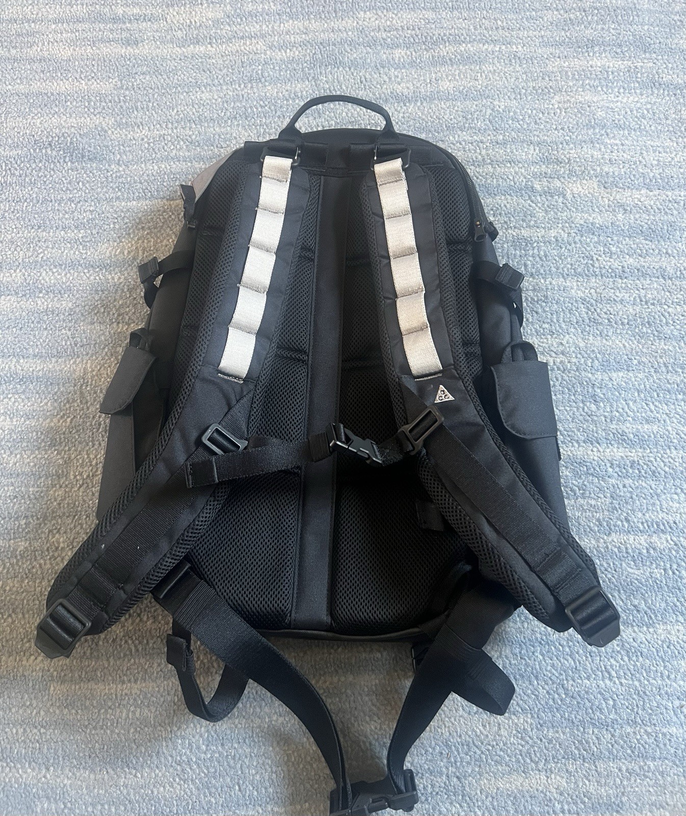 Nike ACG Daymax Backpack 25L, Black/Grey, HJ8178-010