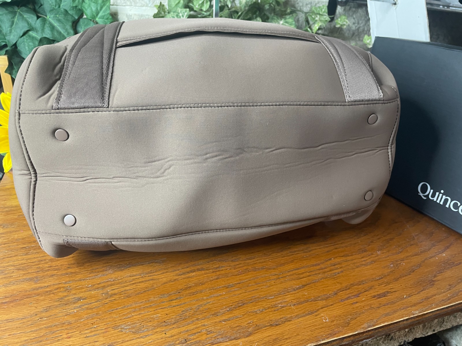 NWT QUINCE ALL DAY NEOPRENE DUFFLE TRAVEL DUFFEL BAG TRAVEL ESPRESSO MSRP $102