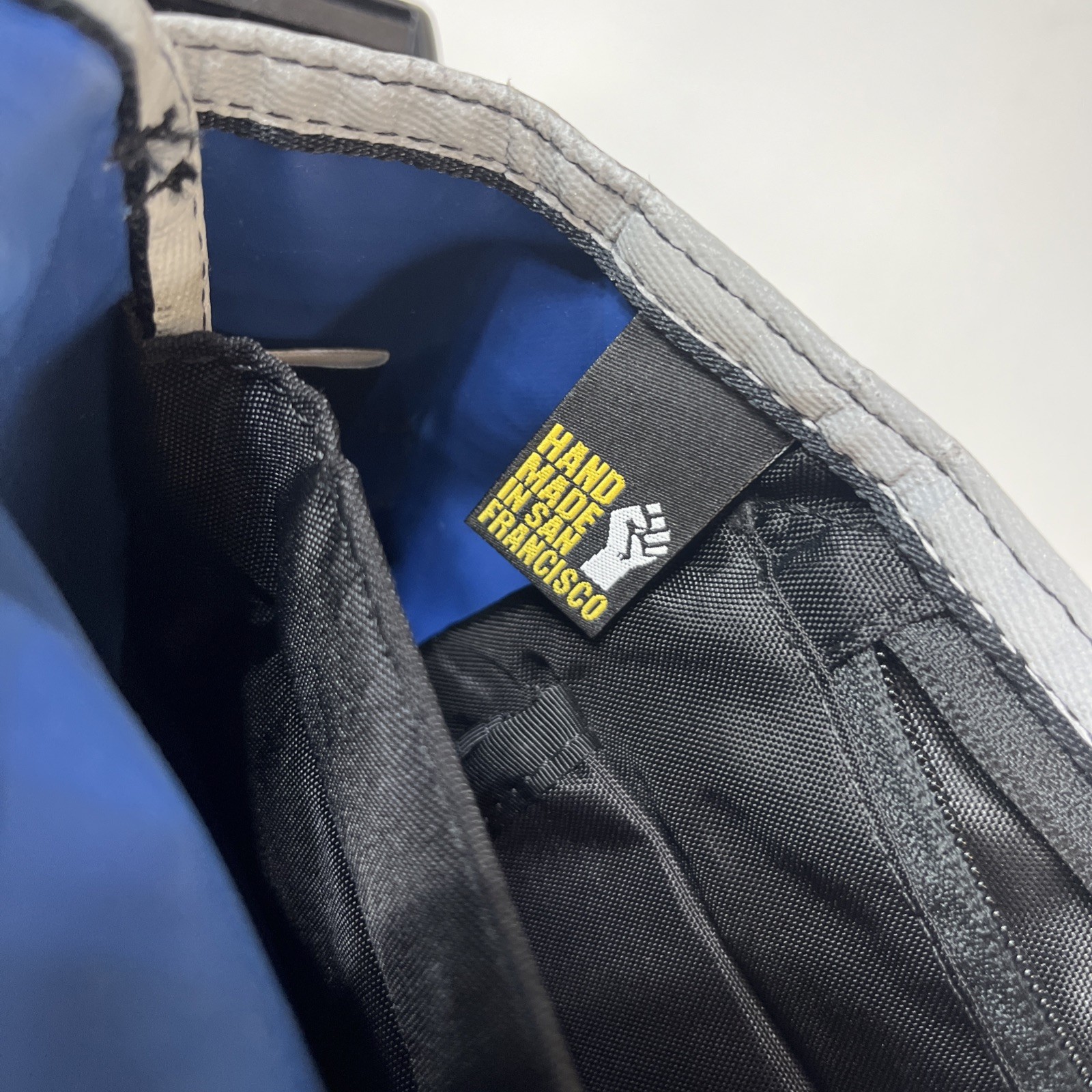 Timbuk2 Classic Messenger Bag Medium Gray Blue Made in USA San Francisco