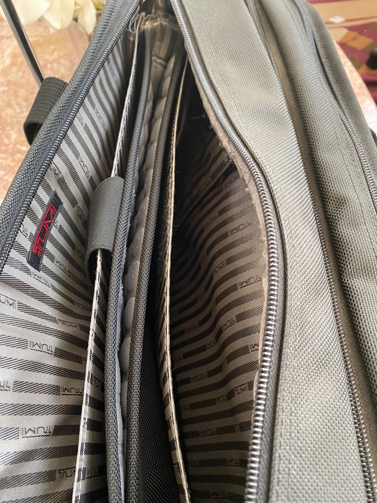 TUMI Alpha Black Ballistic expandable Laptop Business Briefcase 26041D4 EUC $595