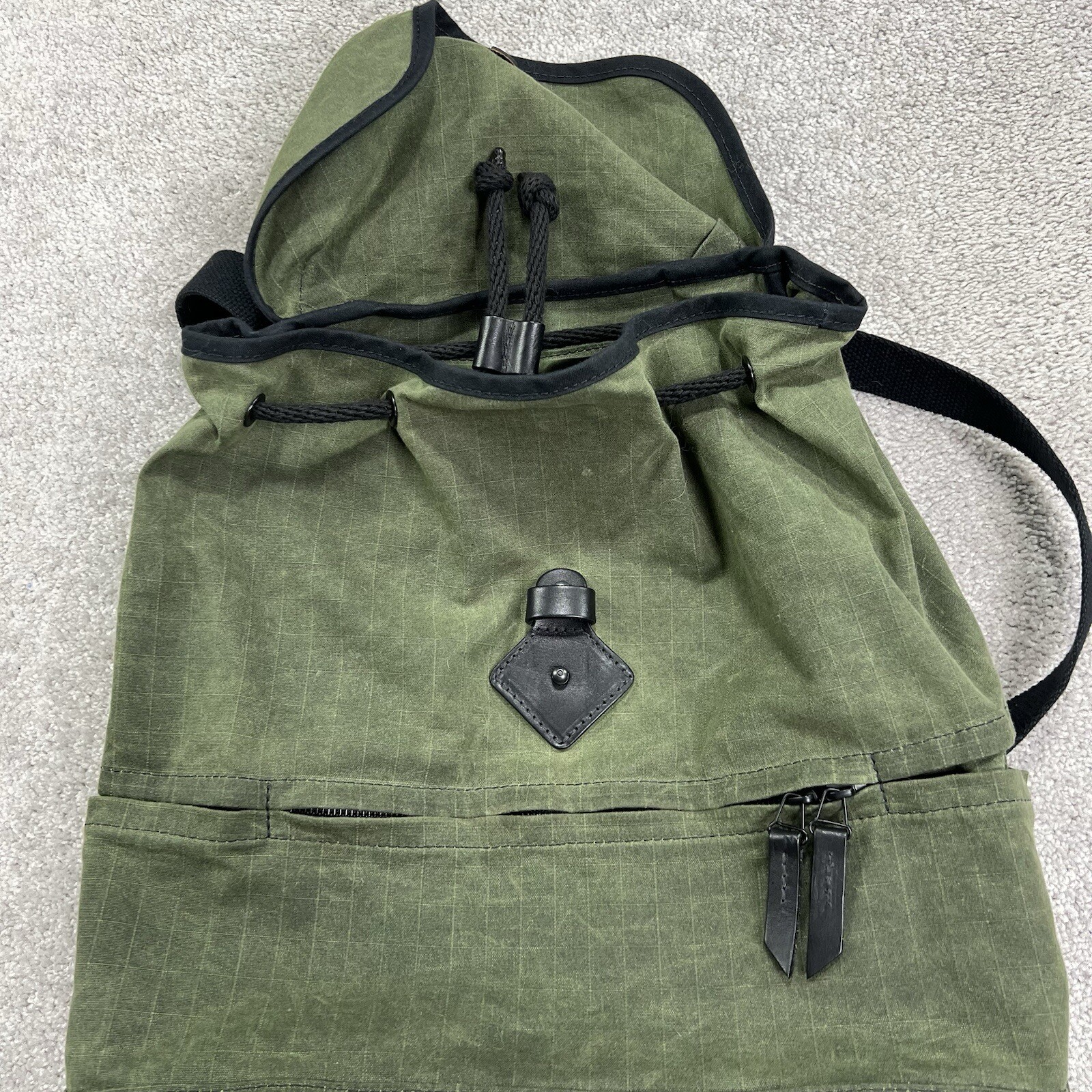 TANNER GOODS Olive Green Fabric Voyager Unisex Backpack Flaw