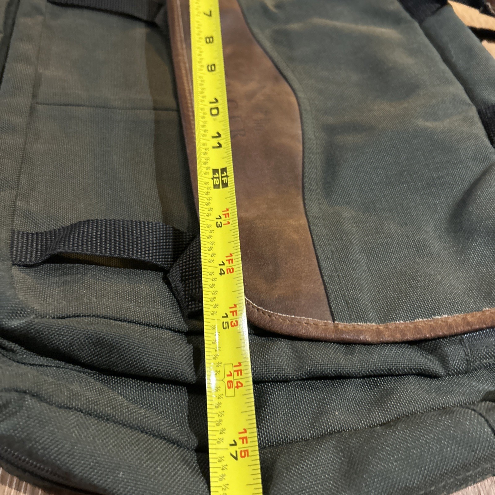 Trager Seattle Messenger Bag Green Brown Leather Trim Expandable 17×11