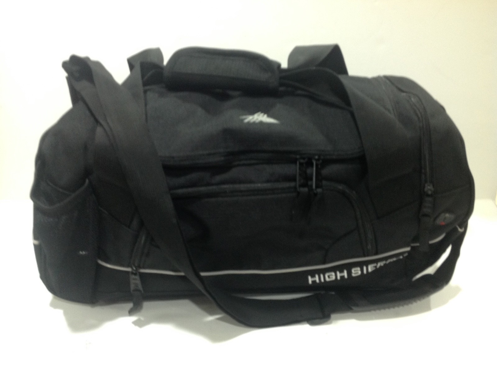 High Sierra Duffel Bag Black 17 X 10 X 9 Inches Ear Phone Port, Water Bottle