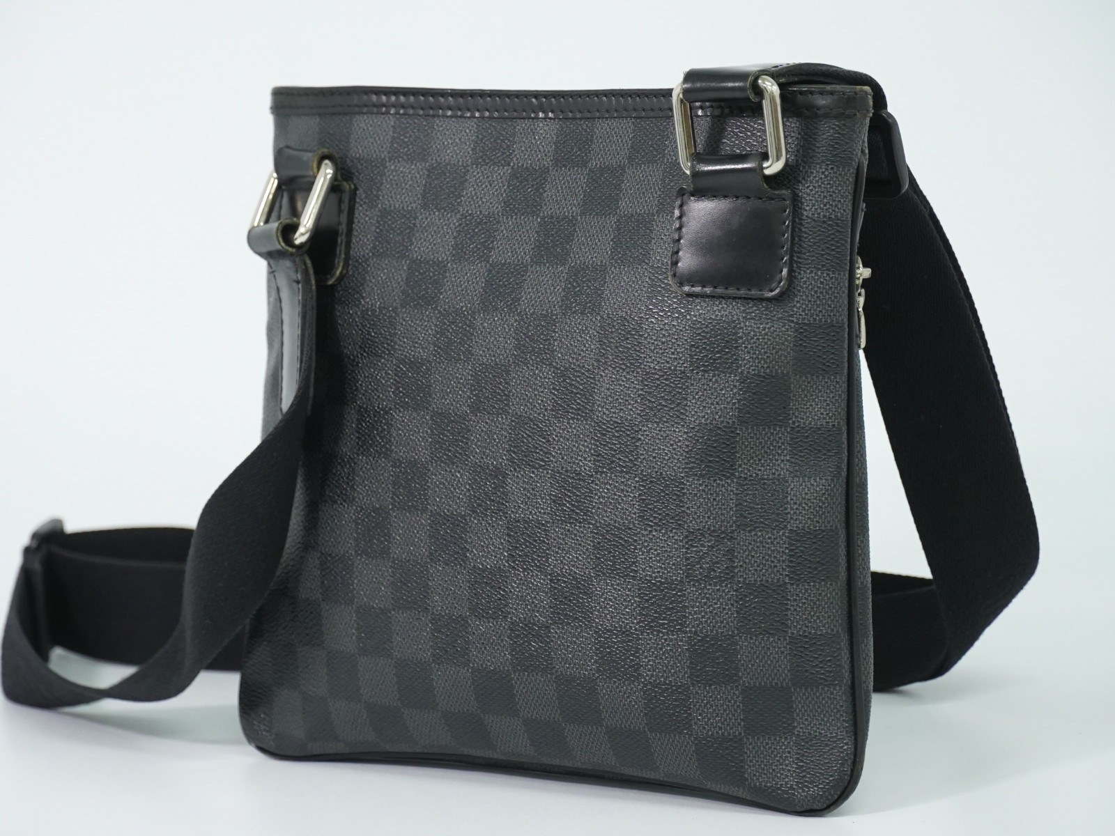 Louis Vuitton Thomas N58028 Damier Graphite Canvas Shoulder Crossbody Bag Black