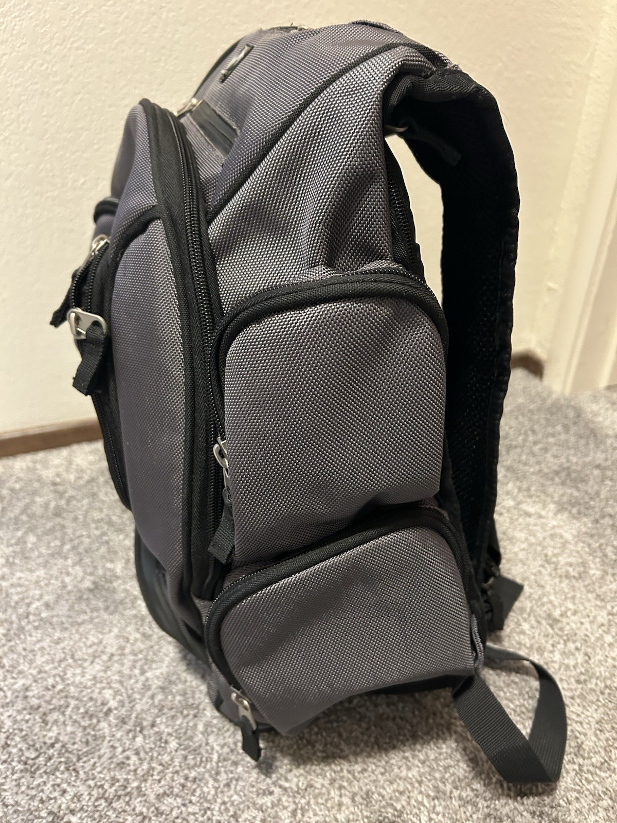 OGIO METRO Tech Backpack Laptop Bag Black Multiple Compartments Organizer Travel