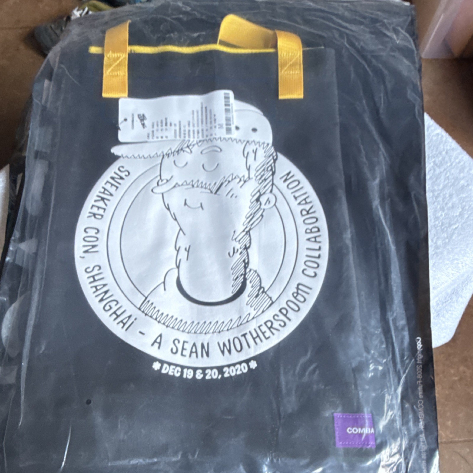 Comback Sneakercon Shanghai Sean Wotherspoon Graphic Print Tote Bag Black Yellow