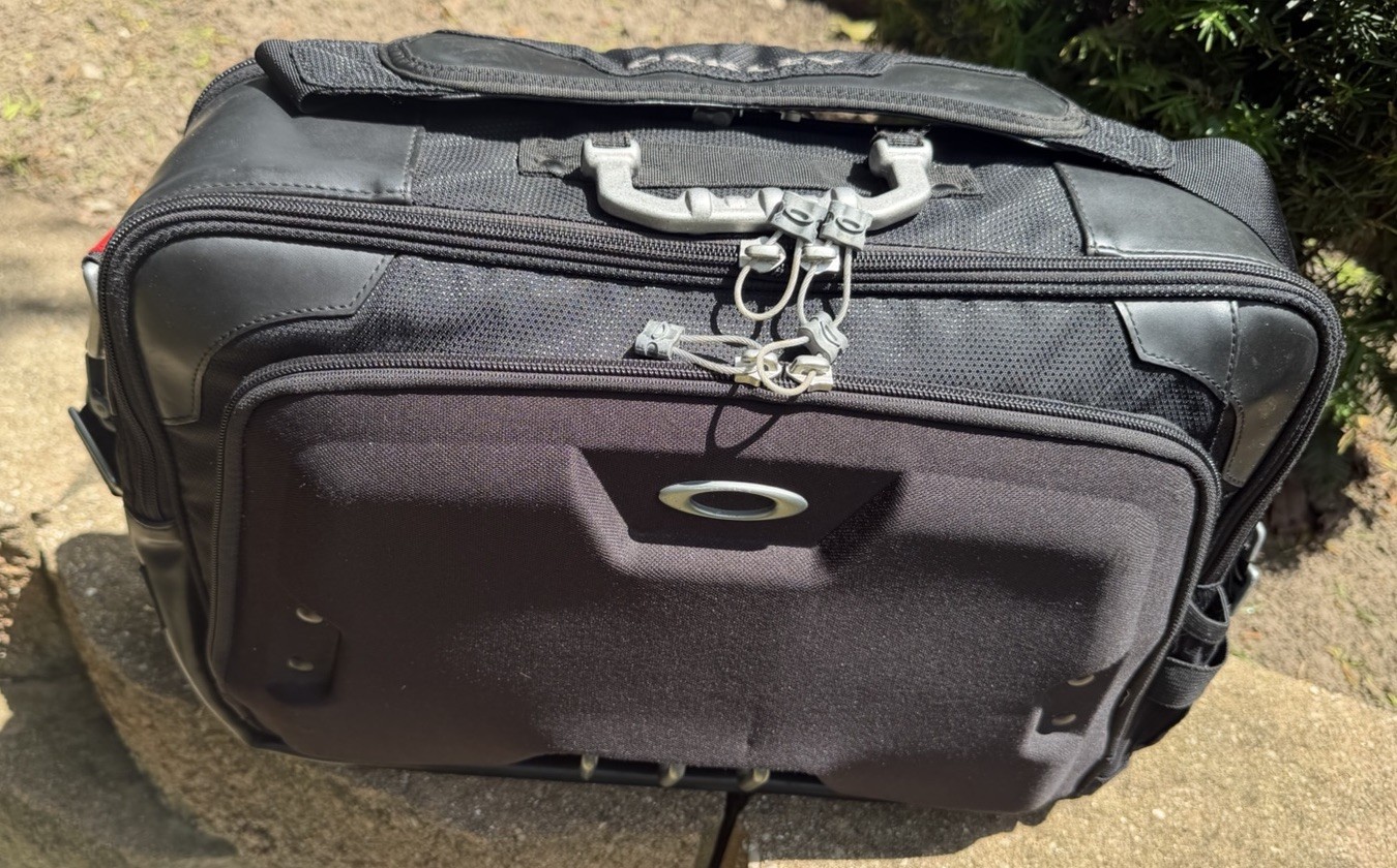 Oakley Tactical Field Gear Messenger Bag Black Utility Commuter Laptop