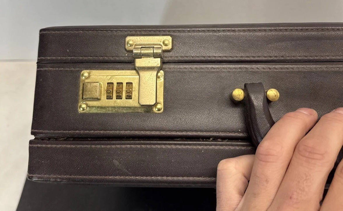 HIT Industries Brown Attache Briefcase 18x13x3.5 Vintage With Tag Unused