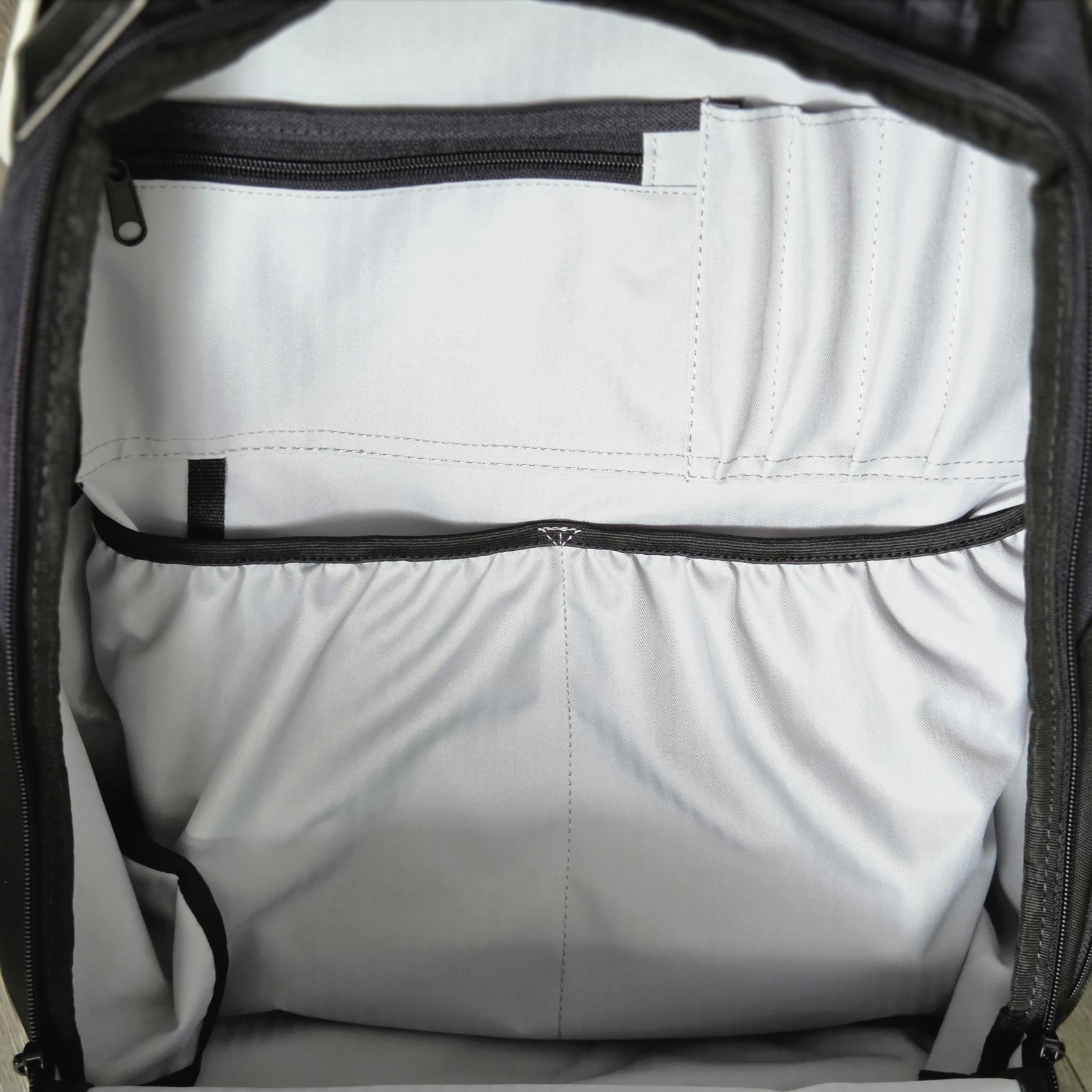 TaylorMade TM18 Staff Pro Performance Backpack / Laptop Slot Black Padded