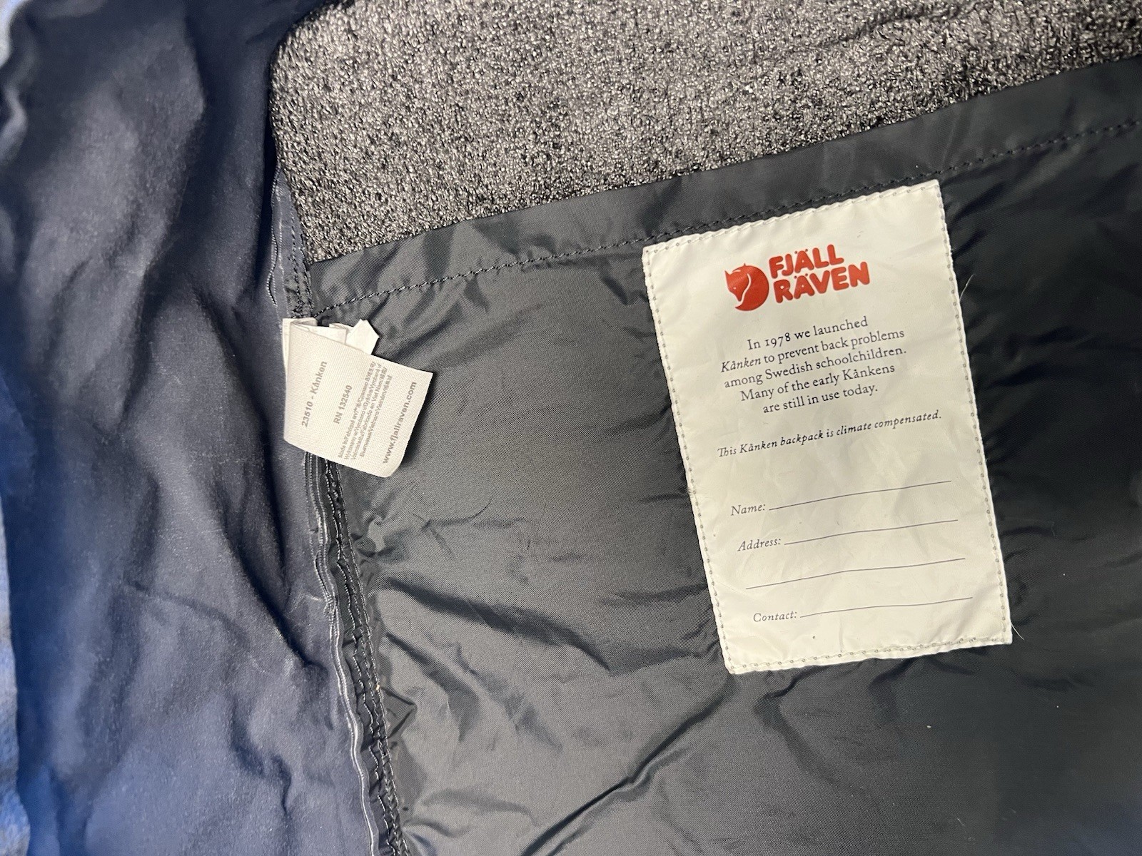 FJALLRAVEN KANKEN BACKPACK GRAPHITE GRAY – Model #23510