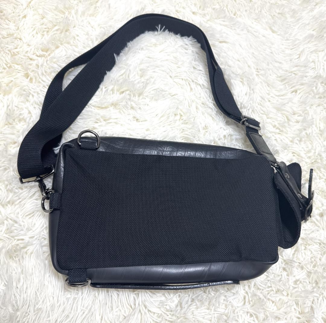 Rare Seal Body Bag Tire Tube One-Shoulder Crossbody