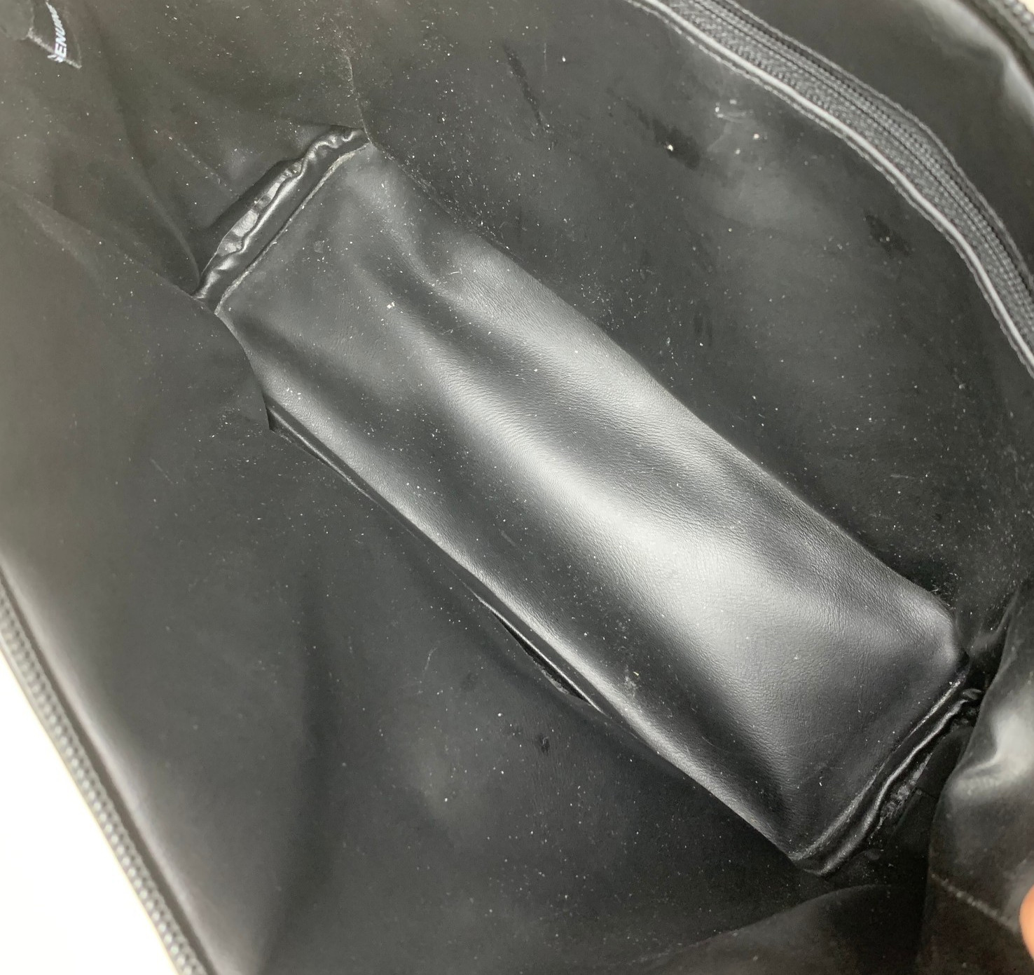 Hidesign Black Leather Dopp Kit Travel Toiletry Bag Minimalist Organizer Case