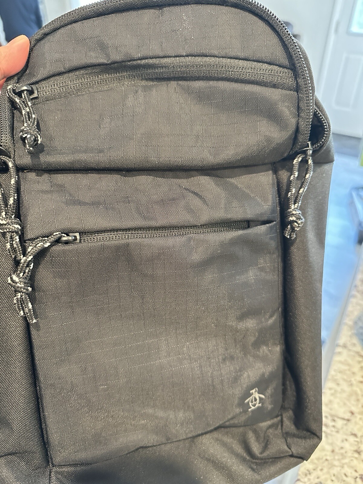ORIGINAL PENGUIN RIPSTOP SPACIOUS SLING BAG FOAM PADDED ADJUSTABLE STRAP