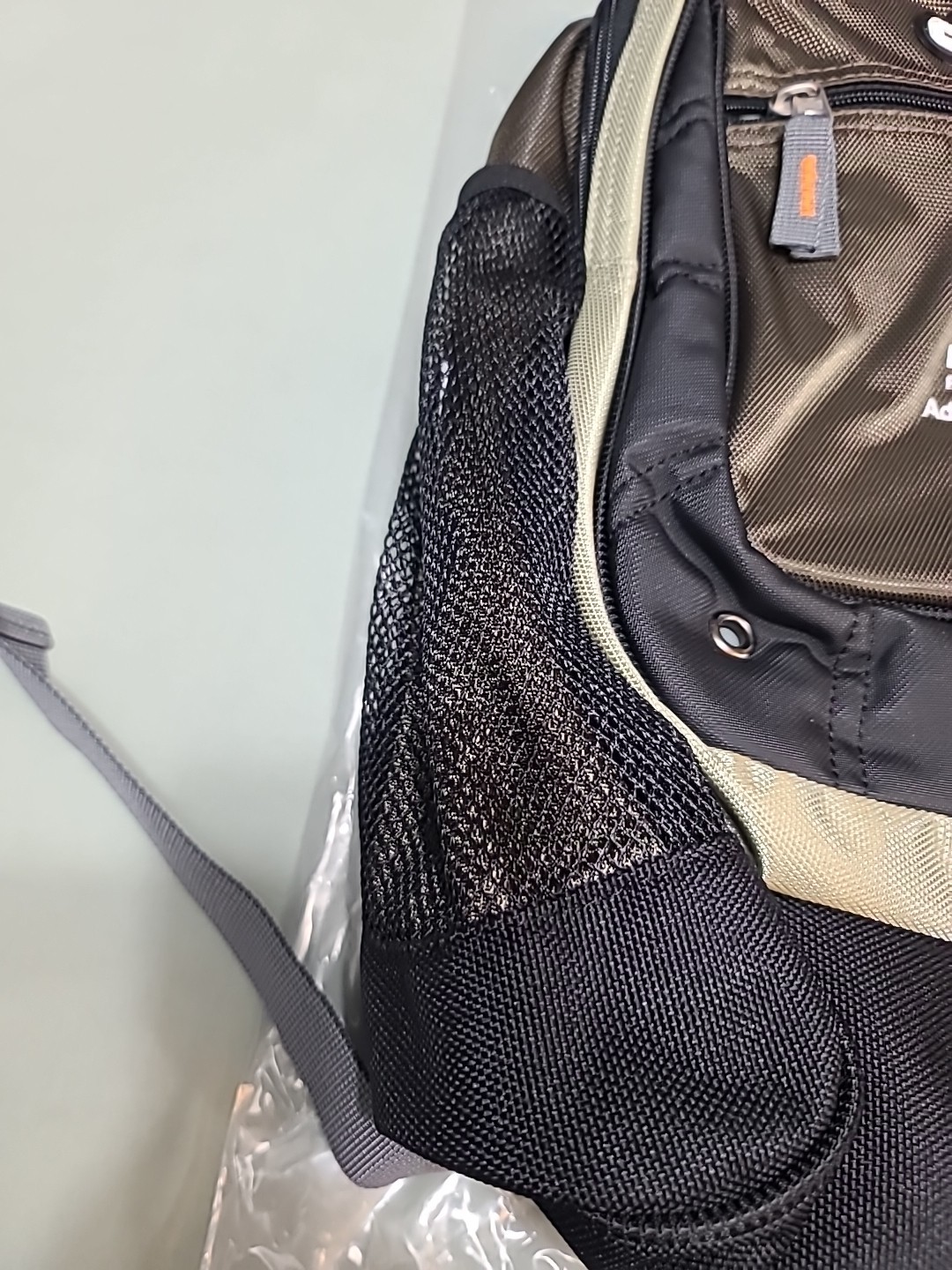 NWT OGIO Cooper Backpack; Has LOGO ON IT; SEE PICTURES/DESCRIPTION