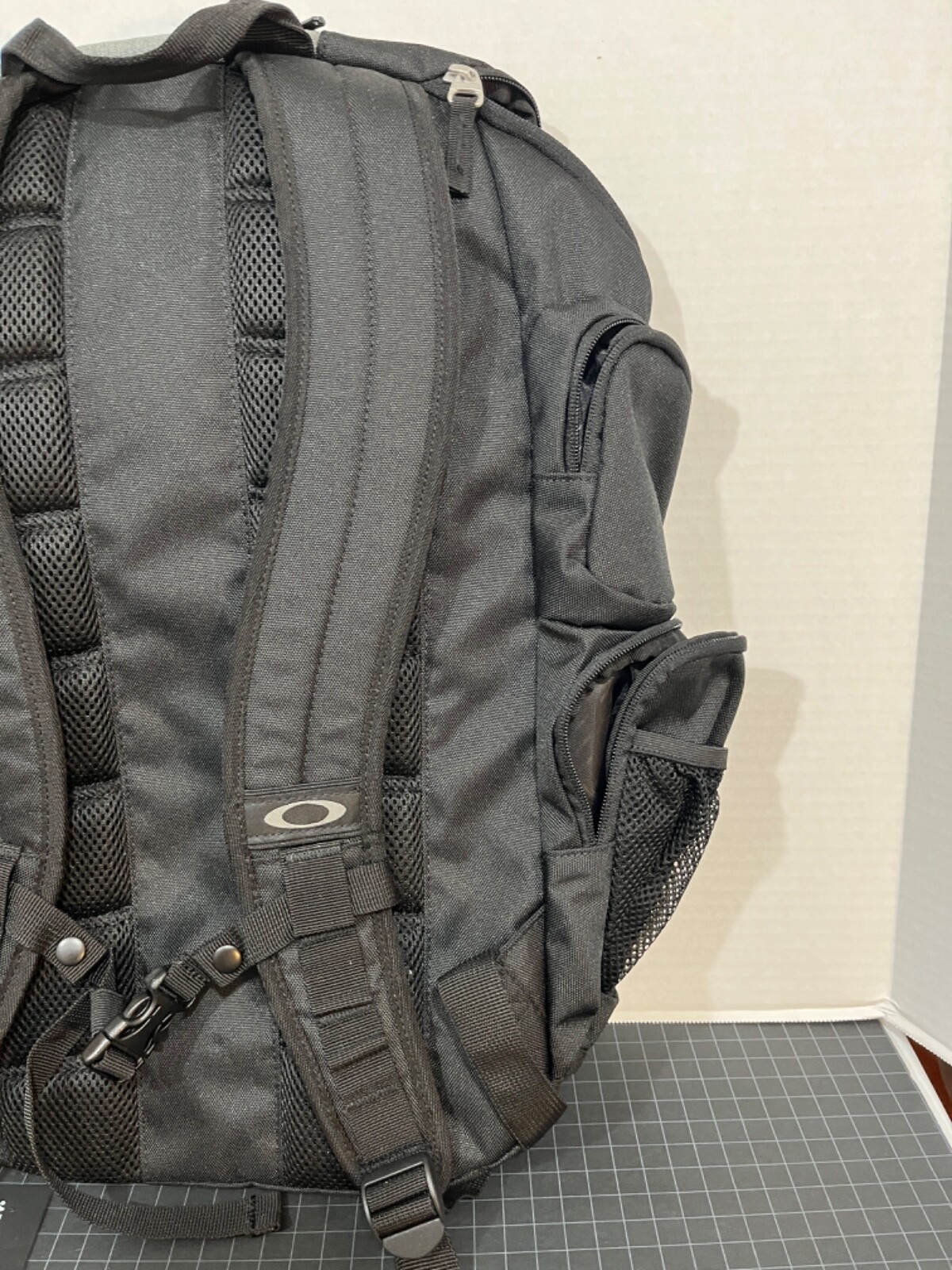 Oakley Enduro 2.0 30L Backpack – Limited Edition Tour of California