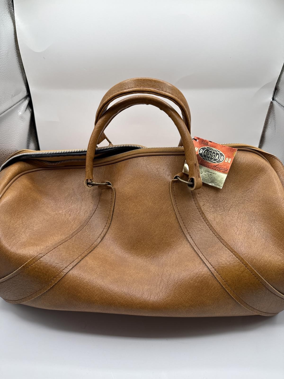 Vtg Vegan Leather Ambassador Men’s Brown Leather Travel Bag with Dual Handles