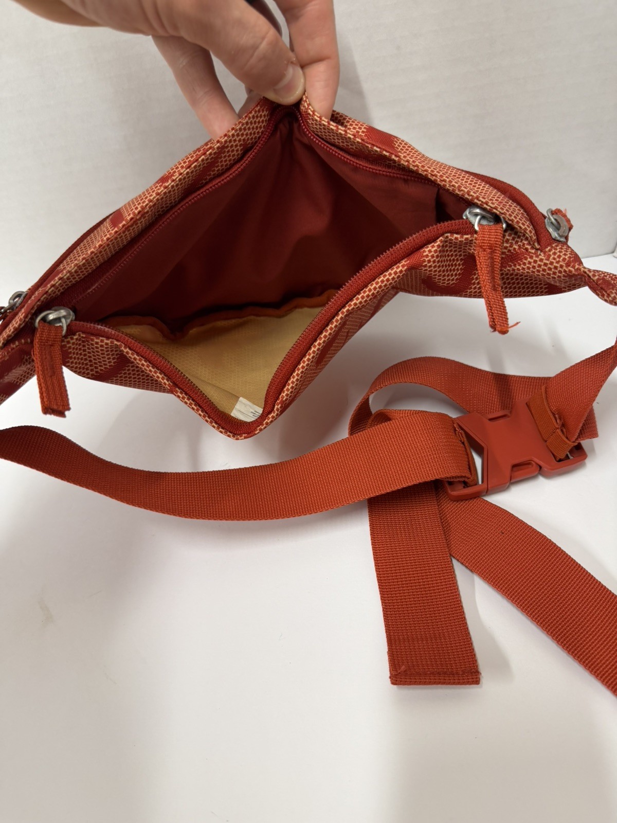 Nike Heritage Sports Lenti Waist Pack Fanny Bag Adjustable Strap Zip Pocket