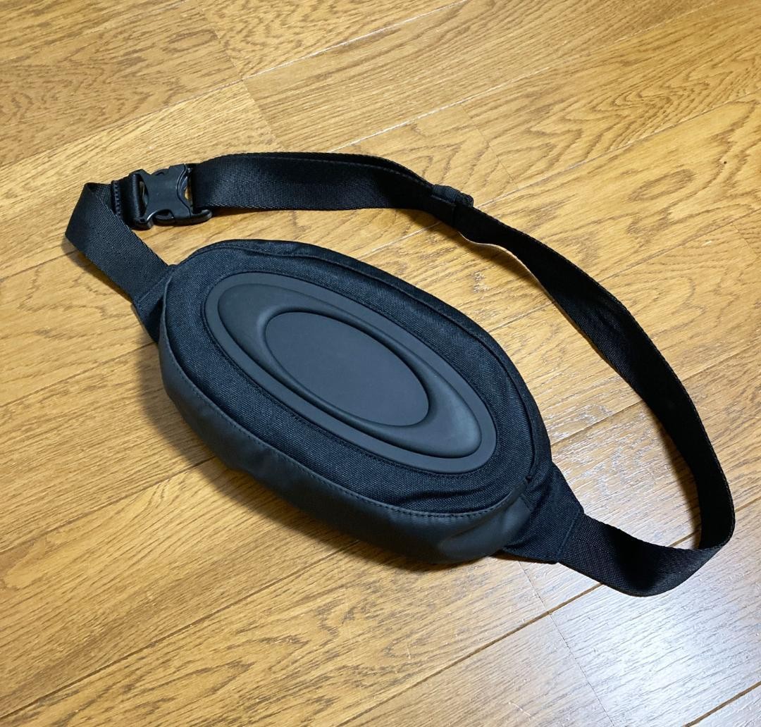 OAKLEY 21AW Futura Belt Bag Blackout Body Waist Bag 30cm×16.5cm Minor Wear