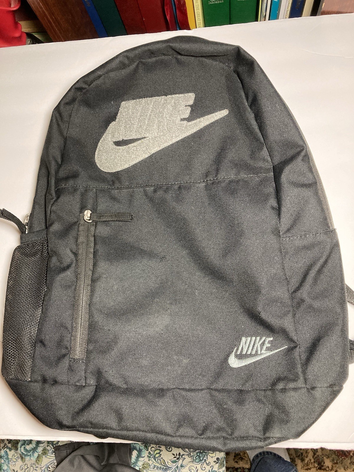 Nike backpack rn 56323 Main Storage Area Double Zipper Front Zippered Pocket