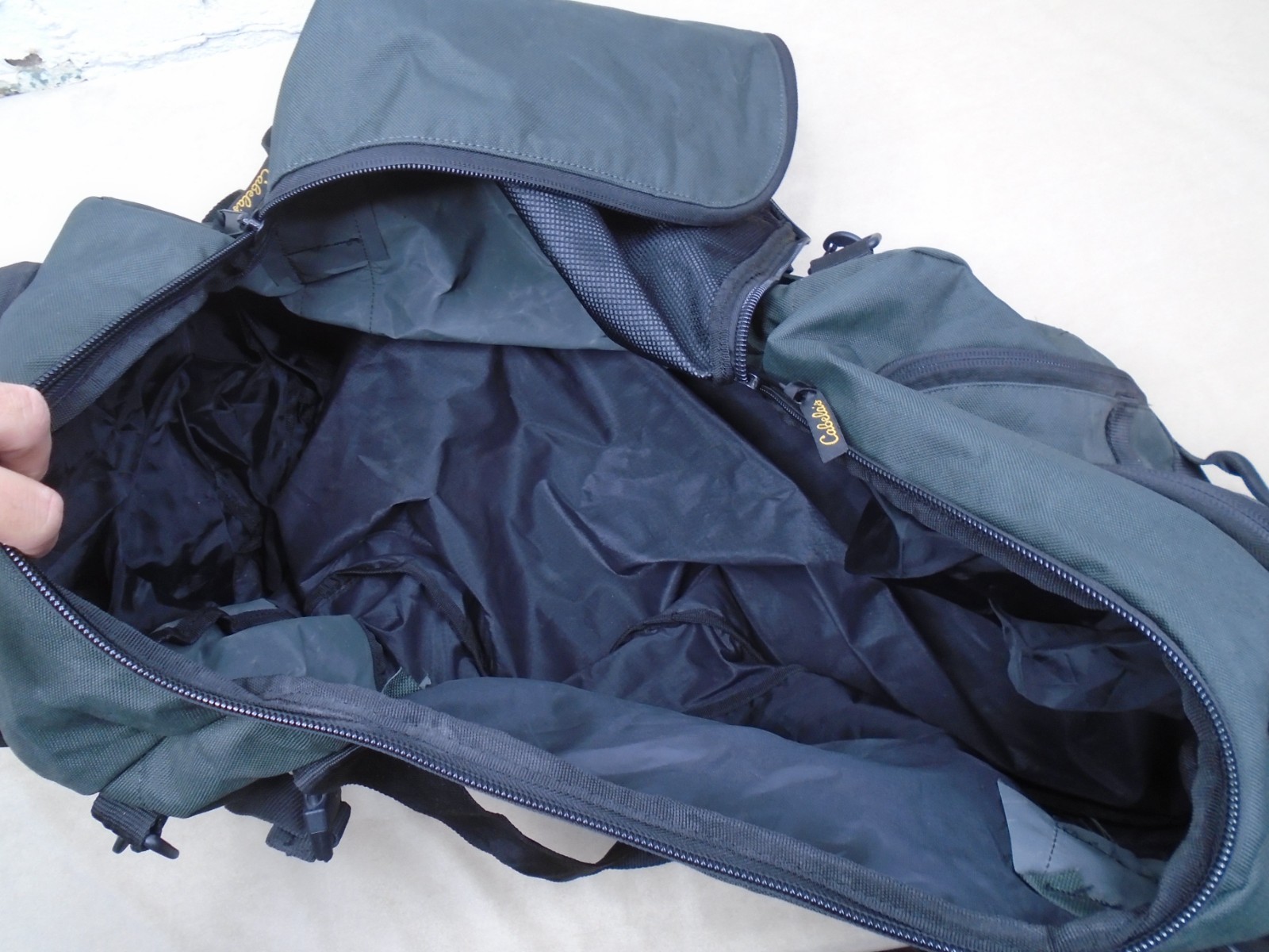 Cabela’s 34 Inch Large Duffle Bag, Green Black Travel Hunting Outdoors