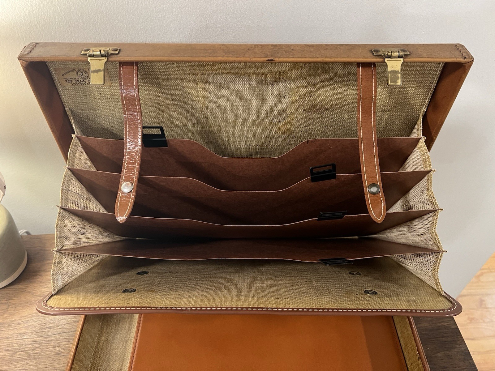 VTG Top Grain Cowhide #202 Hard File Folder Briefcase RARE Attaché with Patina