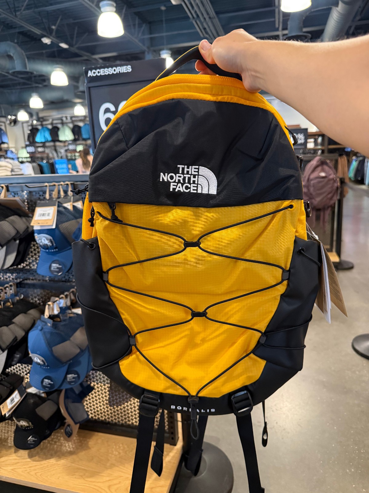 THE NORTH FACE Borealis Laptop Backpack, Summit Gold/TNF Black / ONE SIZE