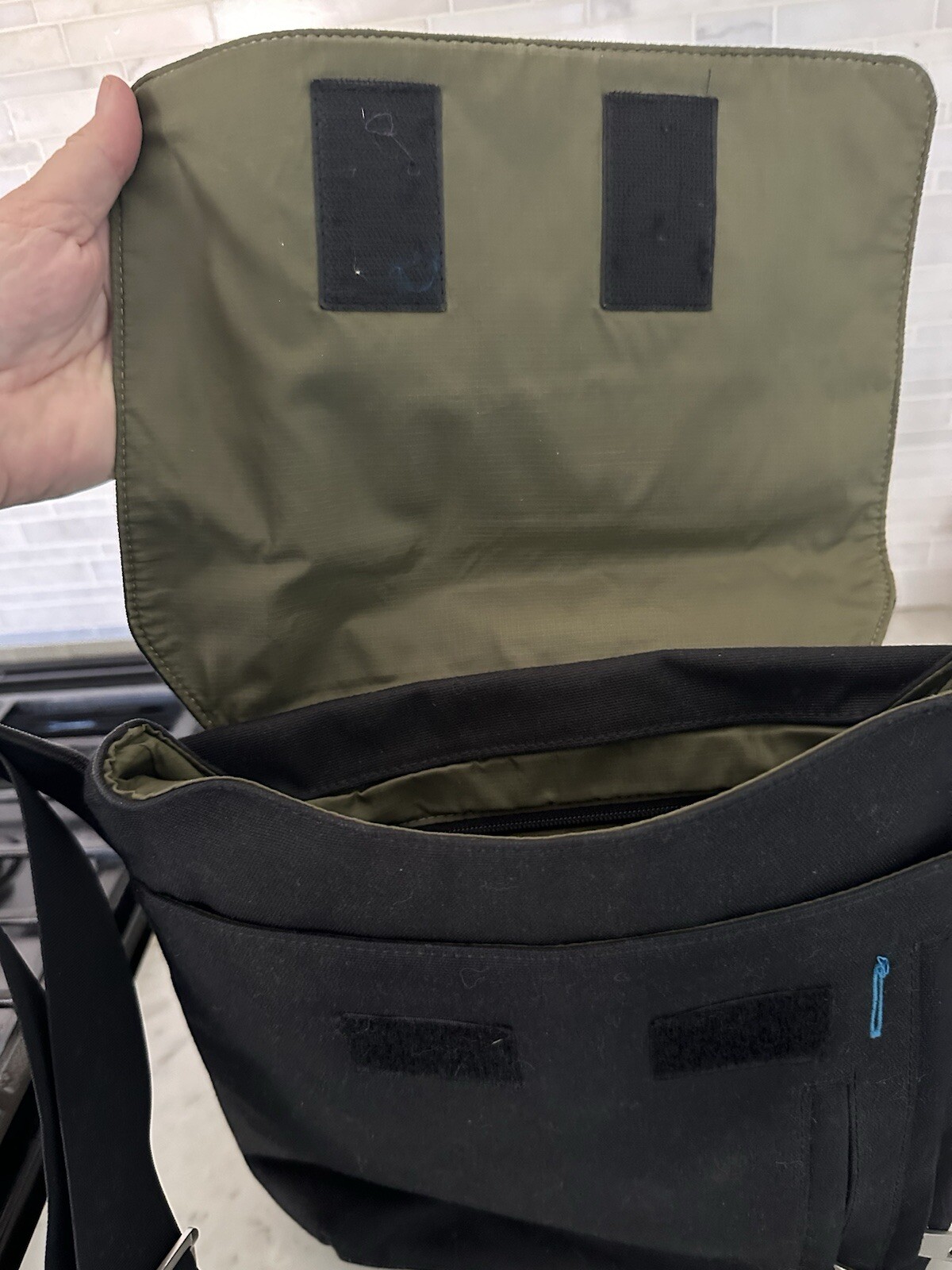 JACK SPADE GREENE ST. Black Canvas Crossbody/Messenger/Carry On, Flap. EUC,large