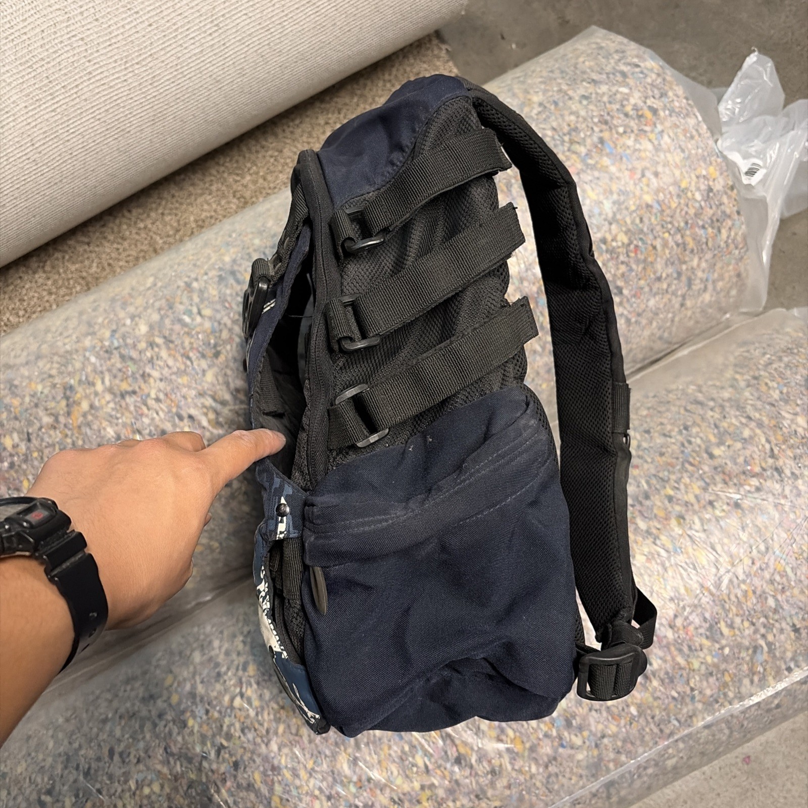 OAKLEY Icon 2.0 Tactical Backpack Red Tag Archive Black Blue Nylon Used Y2K