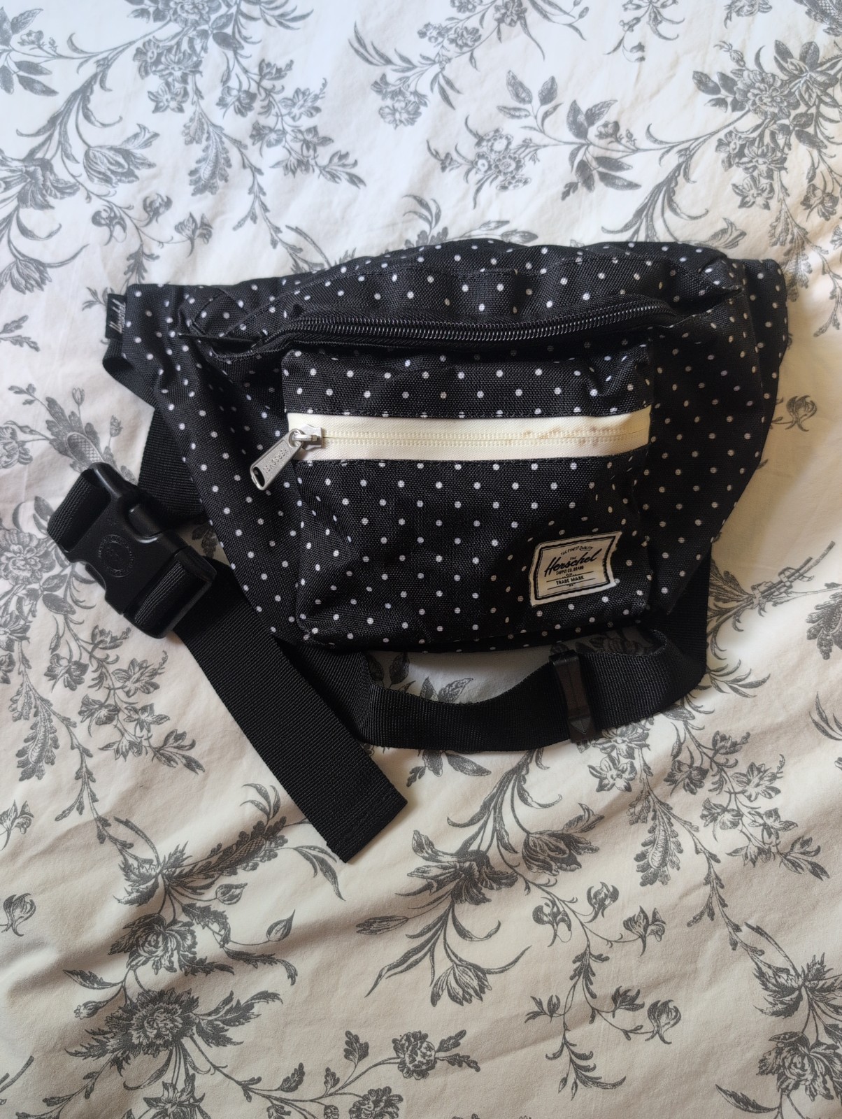 HERSCHEL SUPPLY CO. HIP PACK FANNY PACK BLACK/WHITE POLKA DOTS