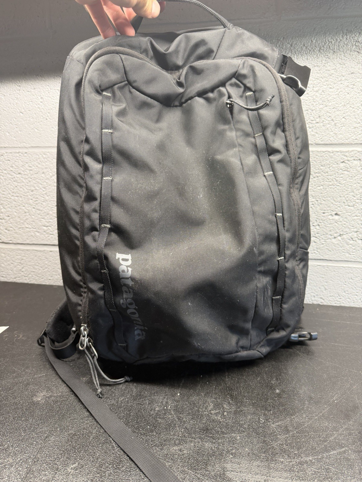 Patagonia Tres 25L Convertible Backpack Briefcase Laptop Travel Bag Black