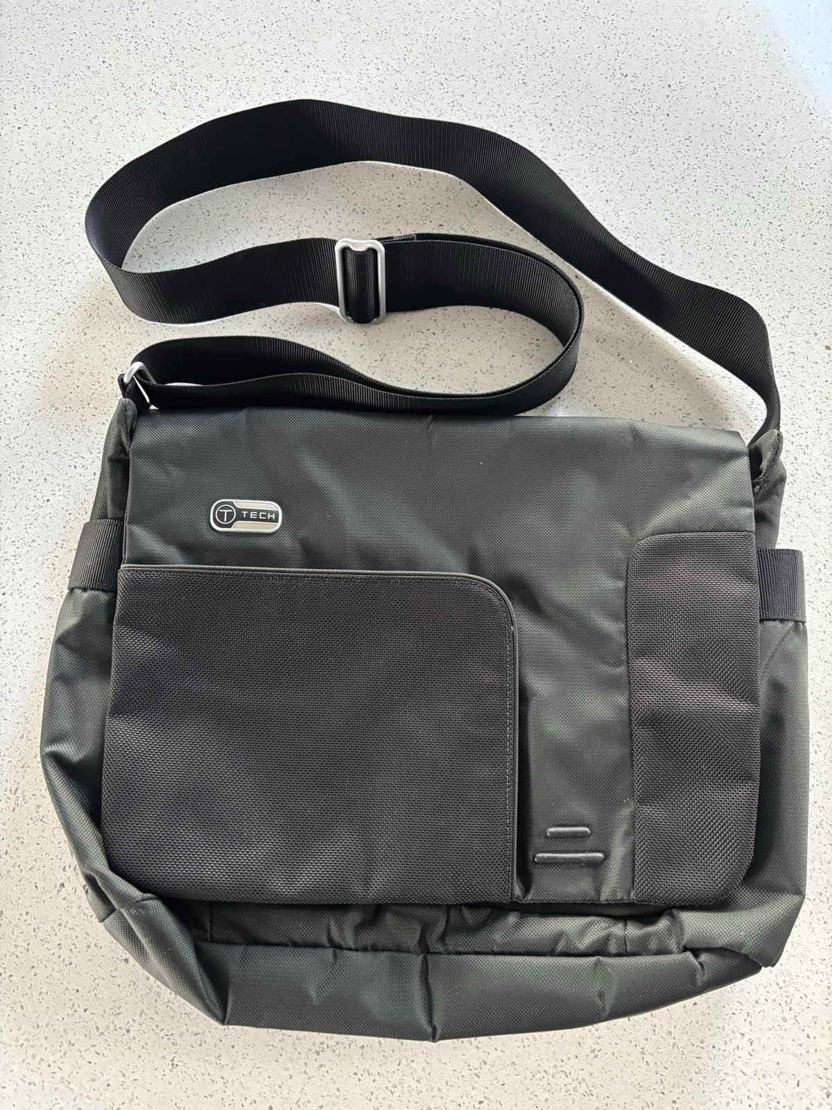 Tumi T-Tech Crossbody Messenger Bag Black and Grey Excellent Condition
