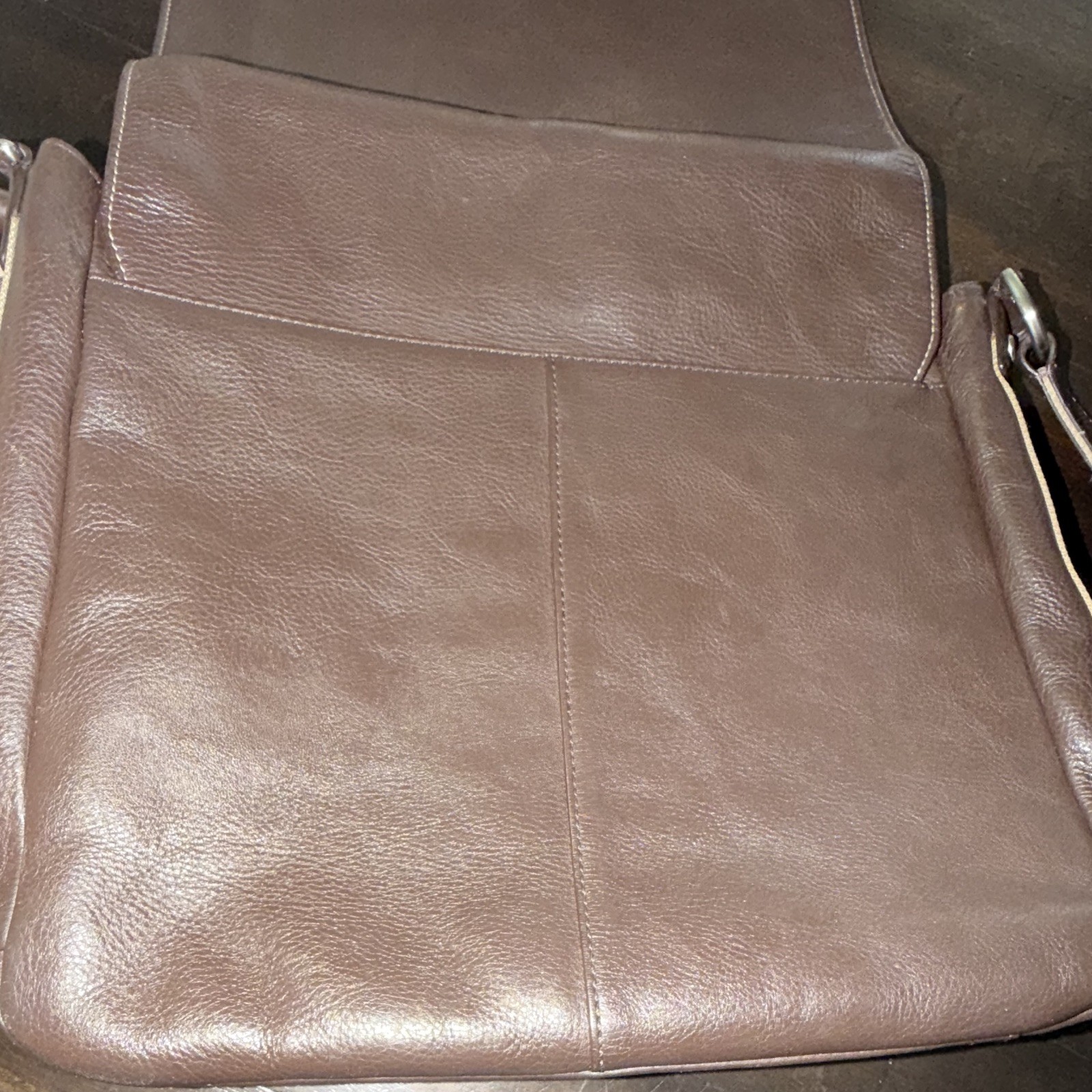 Coach Brown Messenger Bag Magnetic Closure Adjustable Crossbody Strap Lined