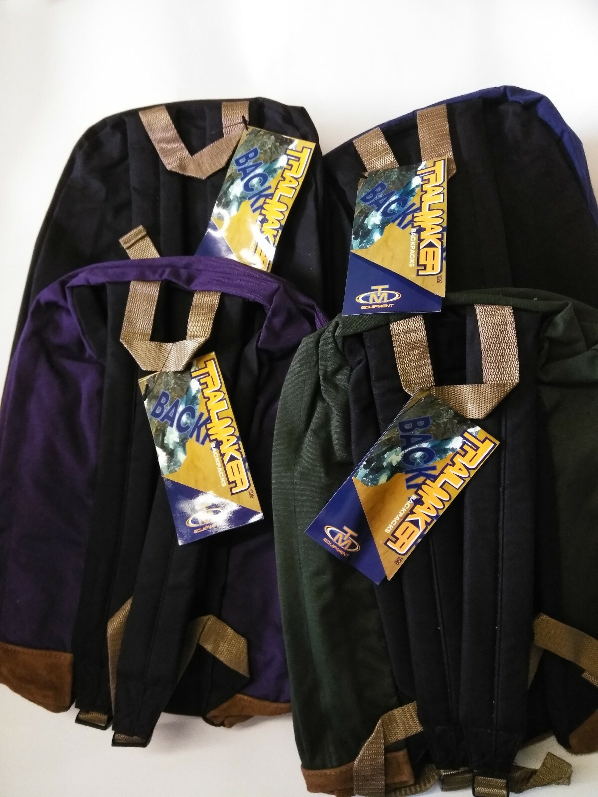 NEW TRAILMAKER EQUIPMENT BACKPACKS STRONG ZIPPERS DURABLE MATERIALS SUEDE BOTTOM