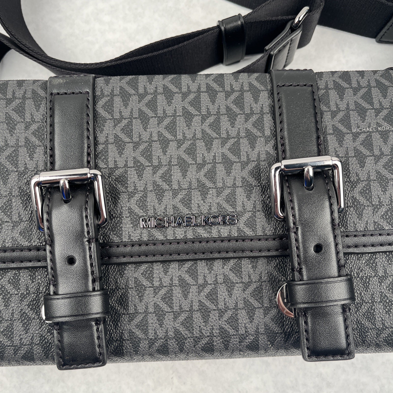 NWT ~ Michael Kors Cooper Trunk Crossbody White/Black $298 MSRP