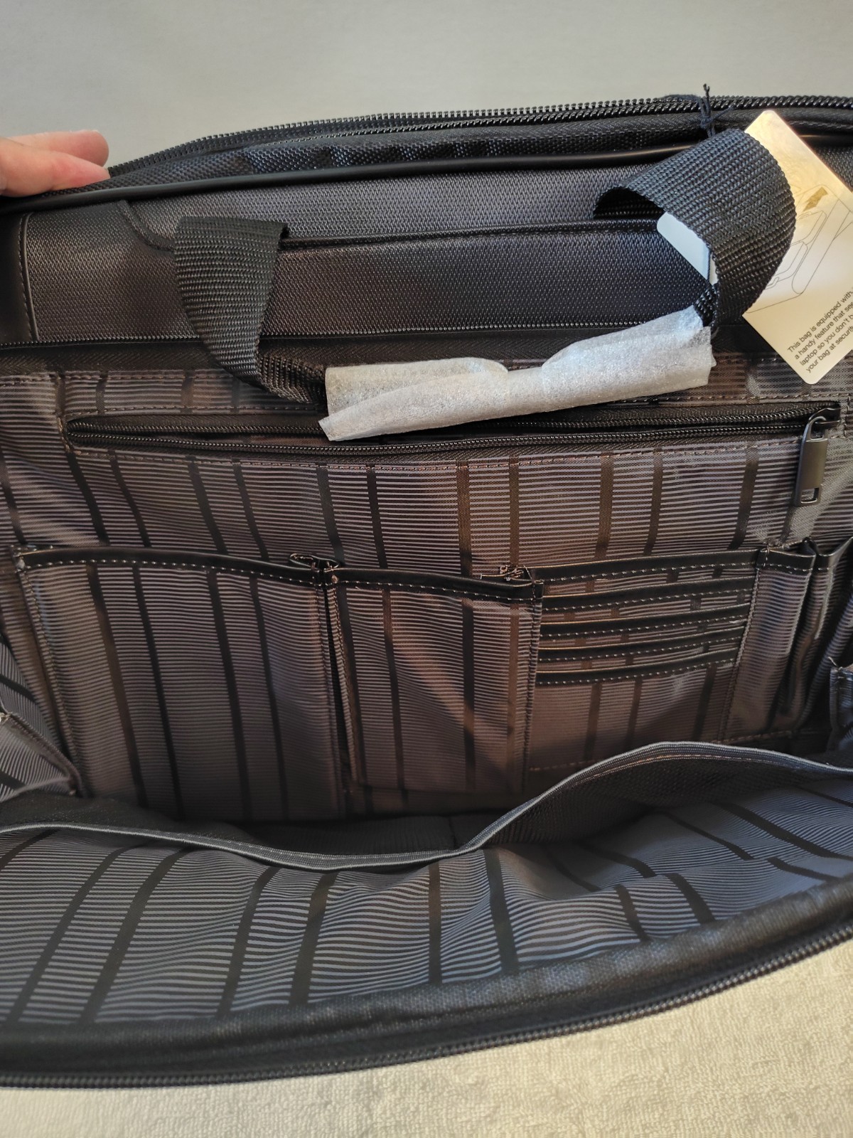 Kenneth Cole Reaction Keystone 1680D Polyester Dual 17″ Laptop Portfolio