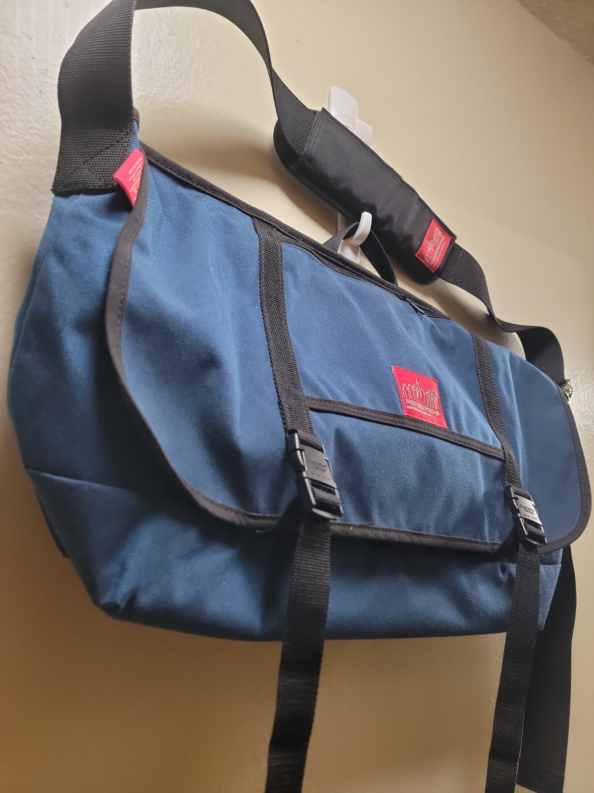 RARE 26in XL MANHATTAN PORTAGE MOTOR BIKER MESSENGER CROSSBODY BAG GREAT SHAPE!