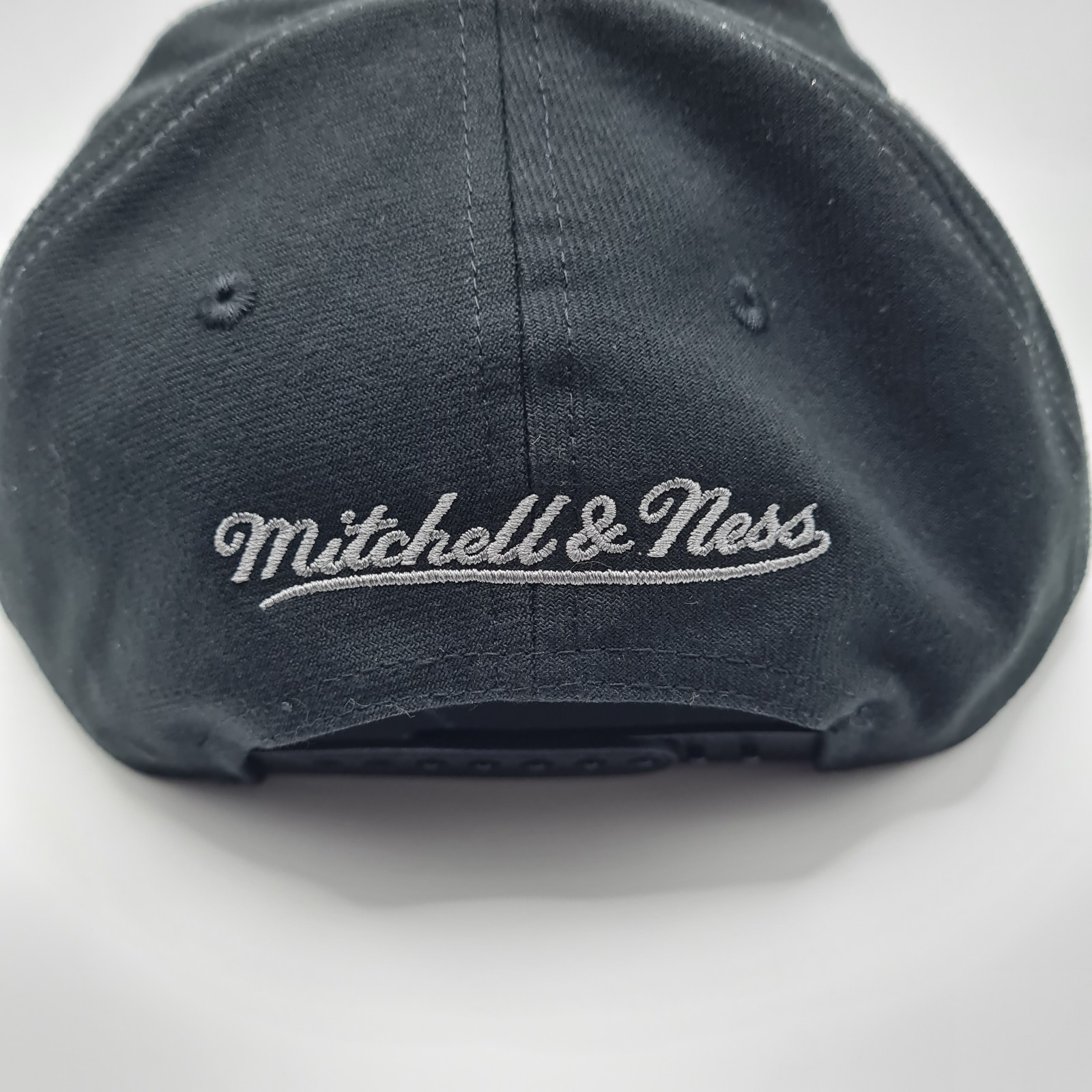 Brooklyn Nets Varsity Bust Mitchell & Ness Adjustable Snapback Cap Hat Black