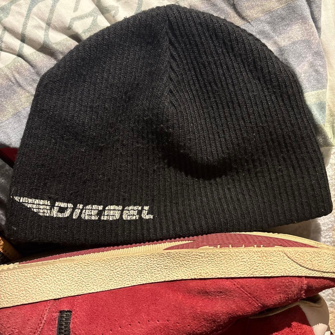 DIESEL bulk bags, sneakers, knit caPlayStation, T-shirts, not available