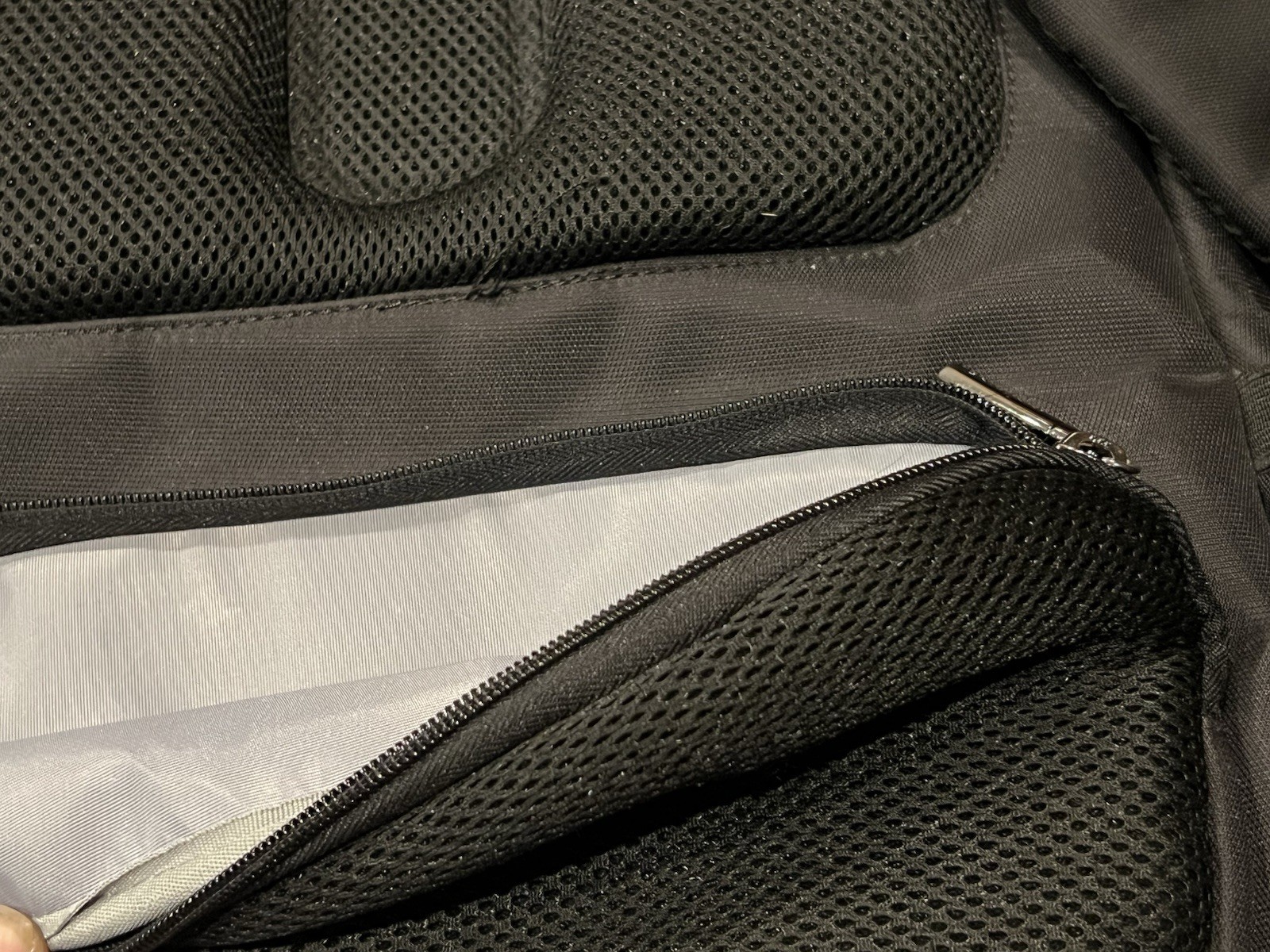 Borg Warner Black Gray Multi Zip Pocket 18″ x 12.5″ x 5″ Padded Laptop Back Pack