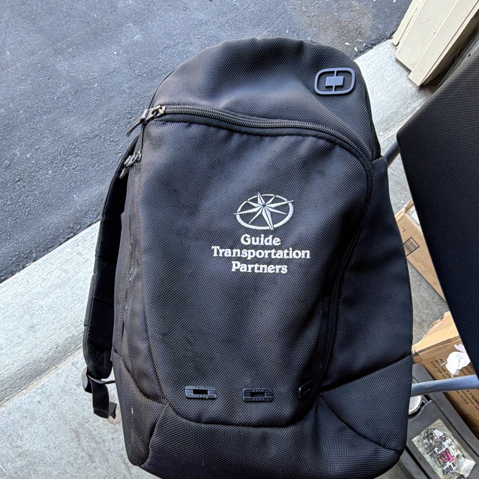 OGIO Black Backpack Zip Closure Padded Straps Pockets Travel Work Casual
