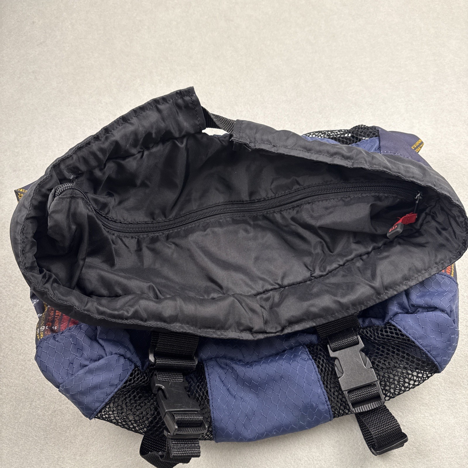 GAP Surf Backpack 2004 Blue Red Cinch Bag Y2K Gorpcore Mesh Beach Gear Pack