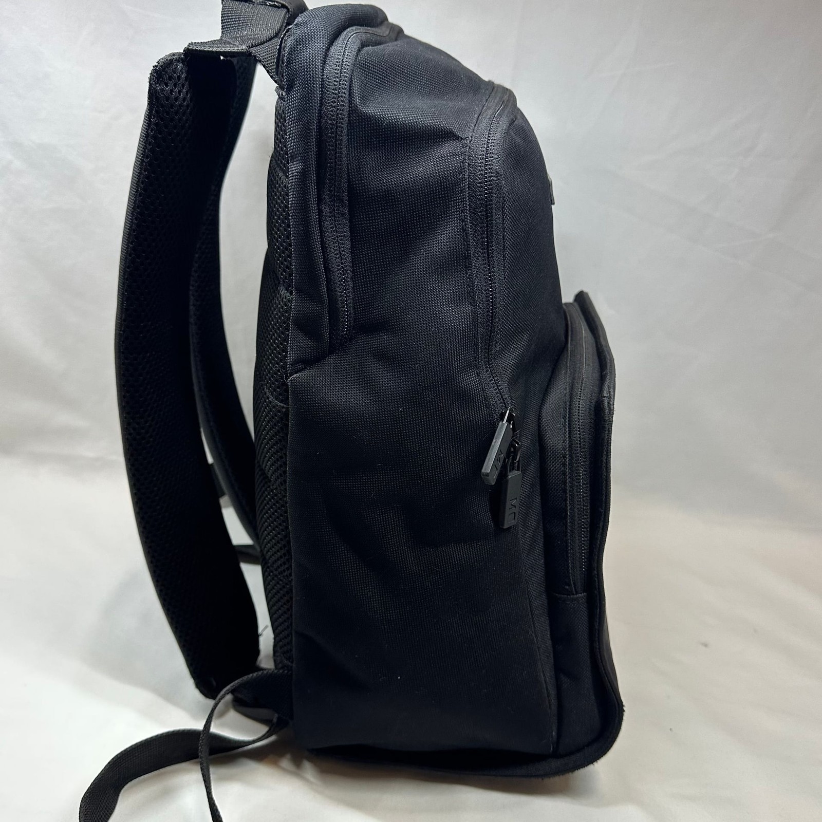 Moleskine Black Nomad Adjustable Strap Outer Pockets Laptop Backpack
