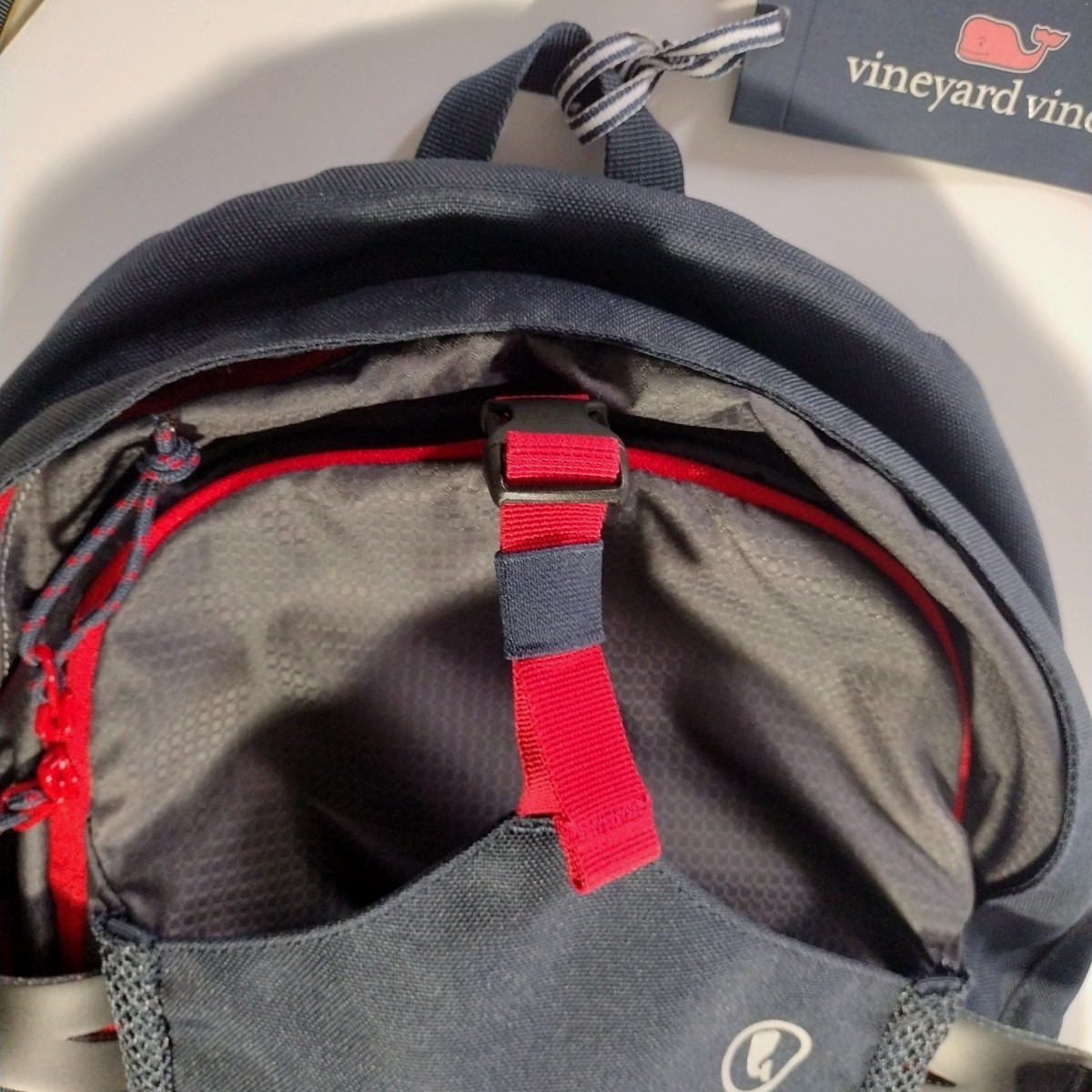 Vineyard Vines Tech Backpack Navy Blue & Red 18x12x7″ Cushioned Back Waist Strap