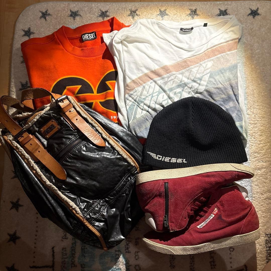 DIESEL bulk bags, sneakers, knit caPlayStation, T-shirts, not available