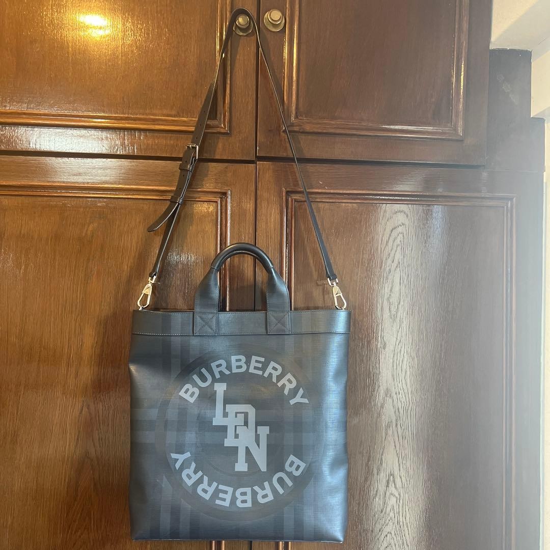 Authentic Burberry Logo Graphic London Check Canvas Tote Bag 34cm x 37cm | Men’s