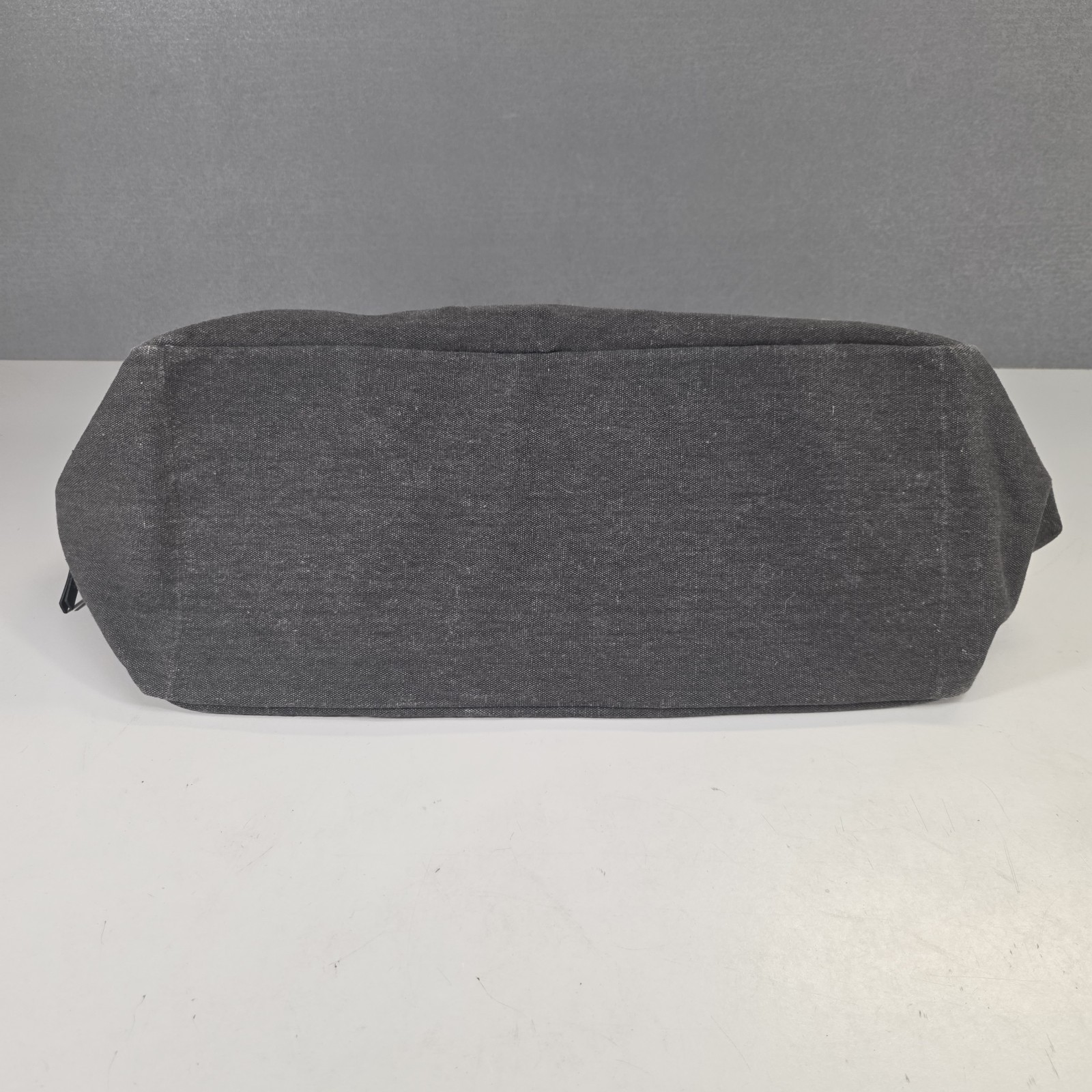 John Varvatos Weekender Bag Tote Duffel Bag Gray Medium Travel Zip Around NWT